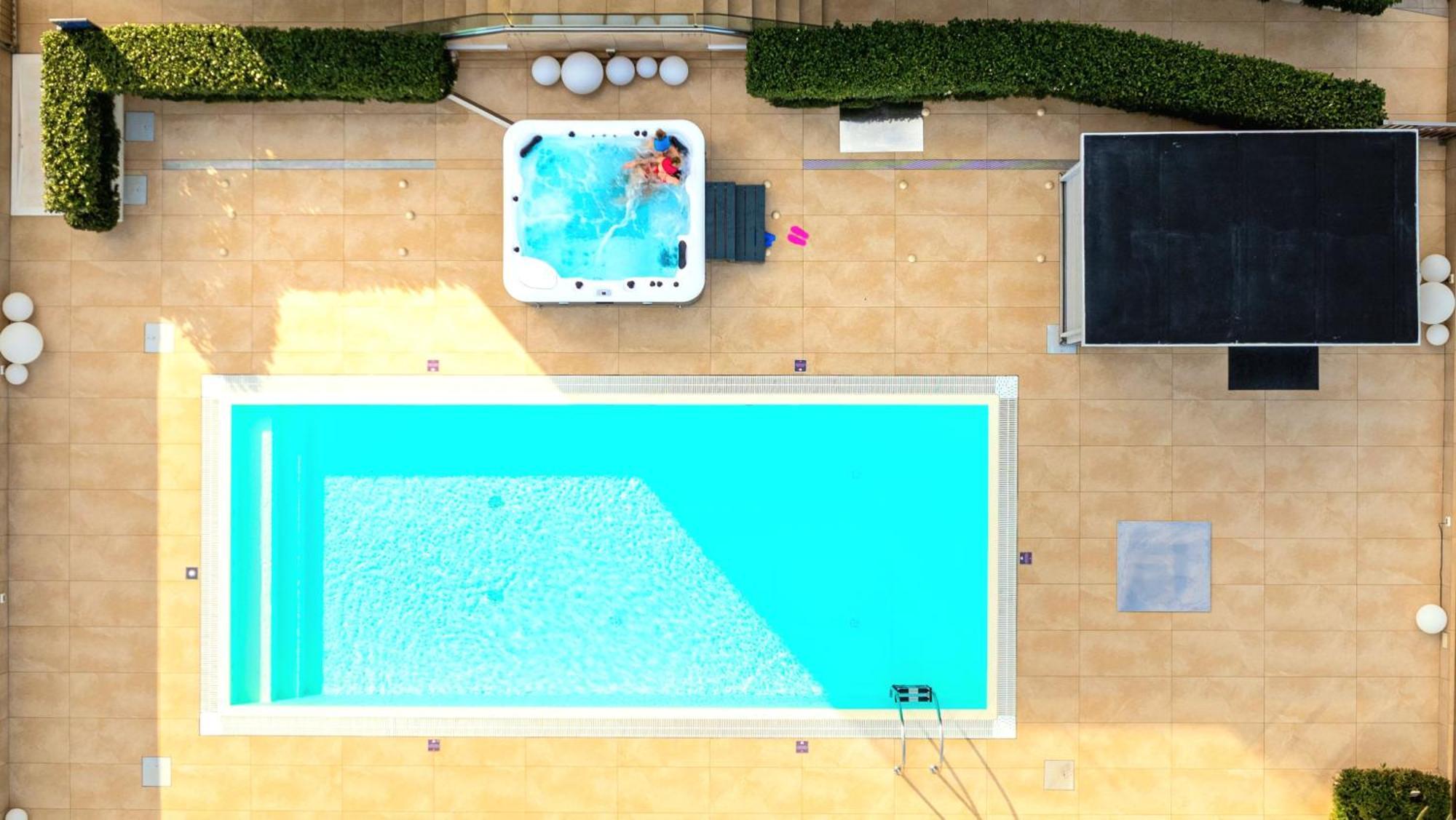 Hotel & Me 3*